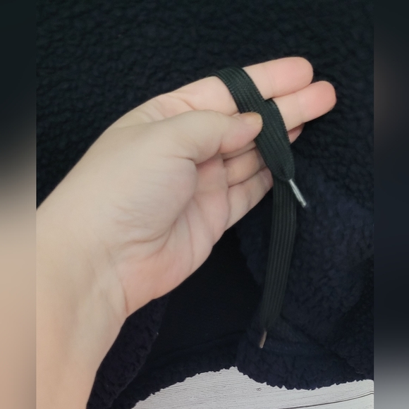 Euc Under Disguise 🥸 Dark  Navy Thick Sherpa Pullover Sweater size L - Picture 10 of 11